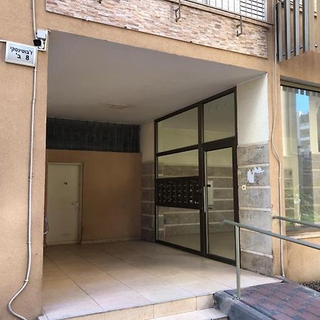 Sky Home Apartment Jabotinsky 8 Bat Yam Exterior foto