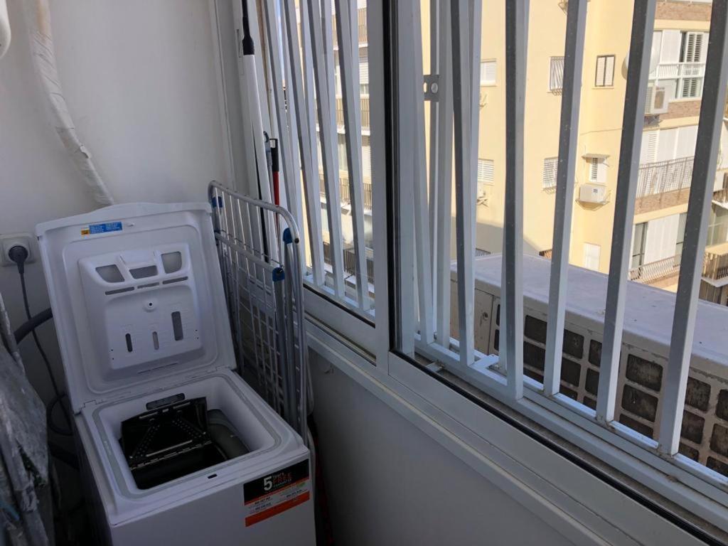 Sky Home Apartment Jabotinsky 8 Bat Yam Exterior foto